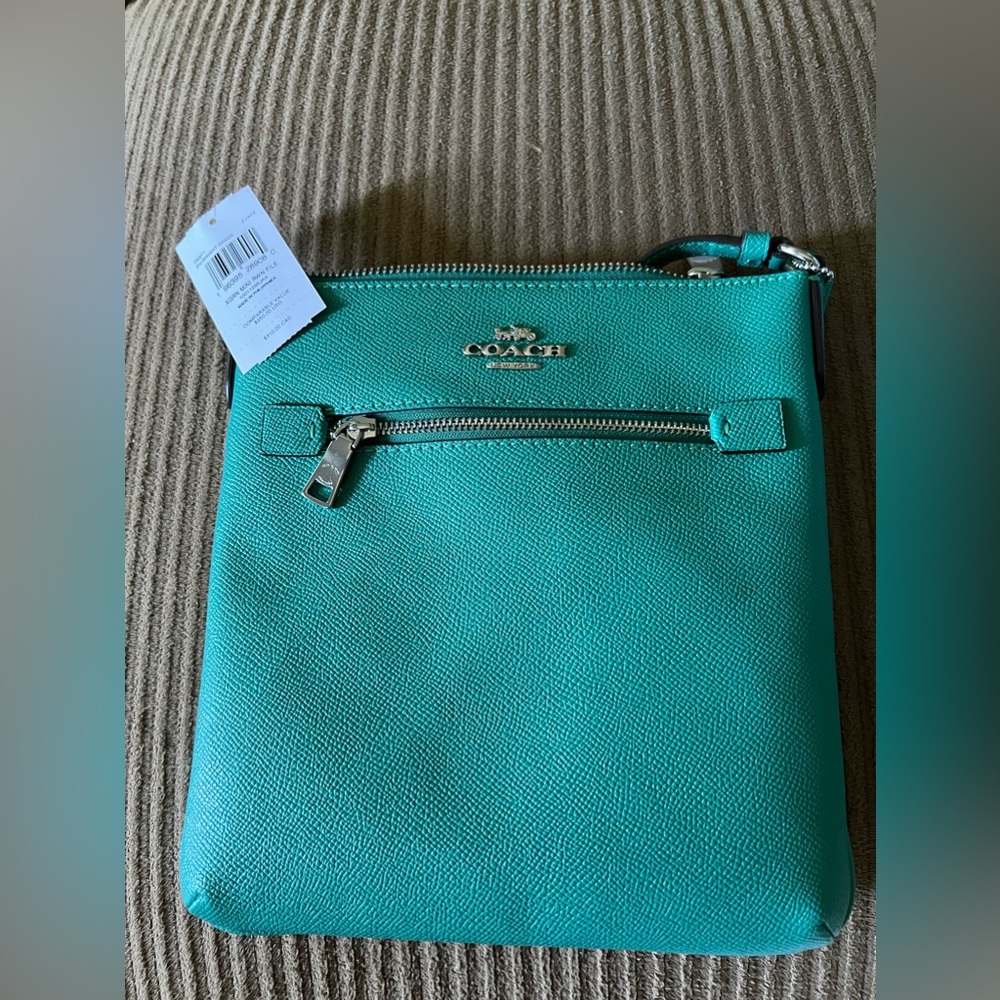 Coach Mini Rowan File Bag nwt in packaging - Picture 4 of 5